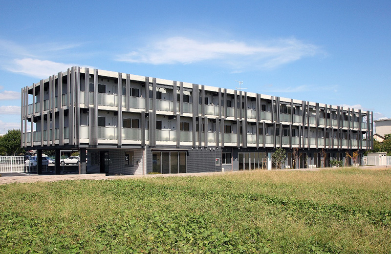 施設外観南西面